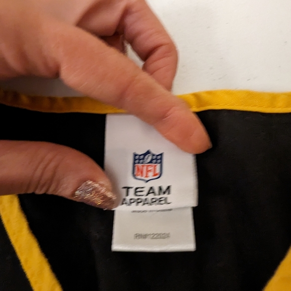 NFL Team- Pittsburgh Steelers scrub set - Picture 7 of 12